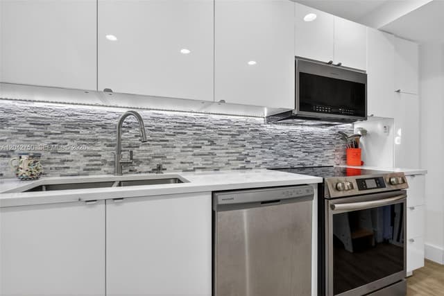 9381 E Bay Harbor Dr # 303N, Bay Harbor Islands FL 33154 - Bay Harbor Islands, FL - Photo 7