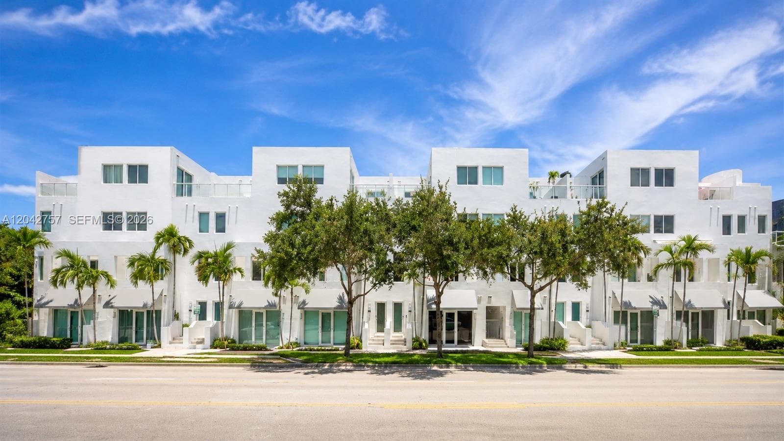 710 NE 3rd Ave, Fort Lauderdale FL 33304
