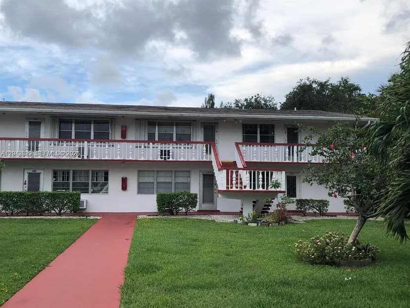 280 Northampton, West Palm Beach FL 33417