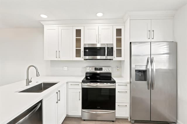 7209 Golf Colony Court # 203, Lake Worth FL 33467 - Lake Worth, FL - Photo 5