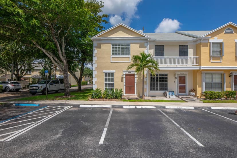 2900 Dorchester Lane # 2900, Cooper City FL 33026