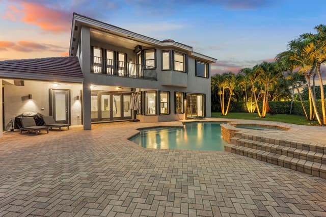 10504 Vignon Court, Wellington FL 33449 - Wellington, FL - Photo 2
