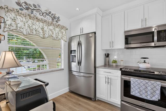 1211 Bahama Bend # F2, Coconut Creek FL 33066 - Coconut Creek, FL - Photo 3