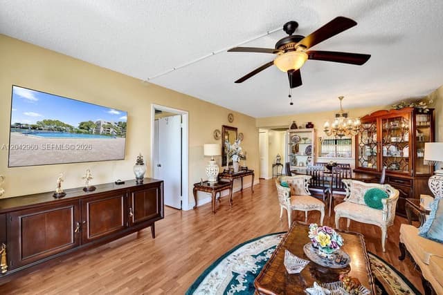 1000 Colony Point Cir # 422, Pembroke Pines FL 33026 - Pembroke Pines, FL - Photo 5