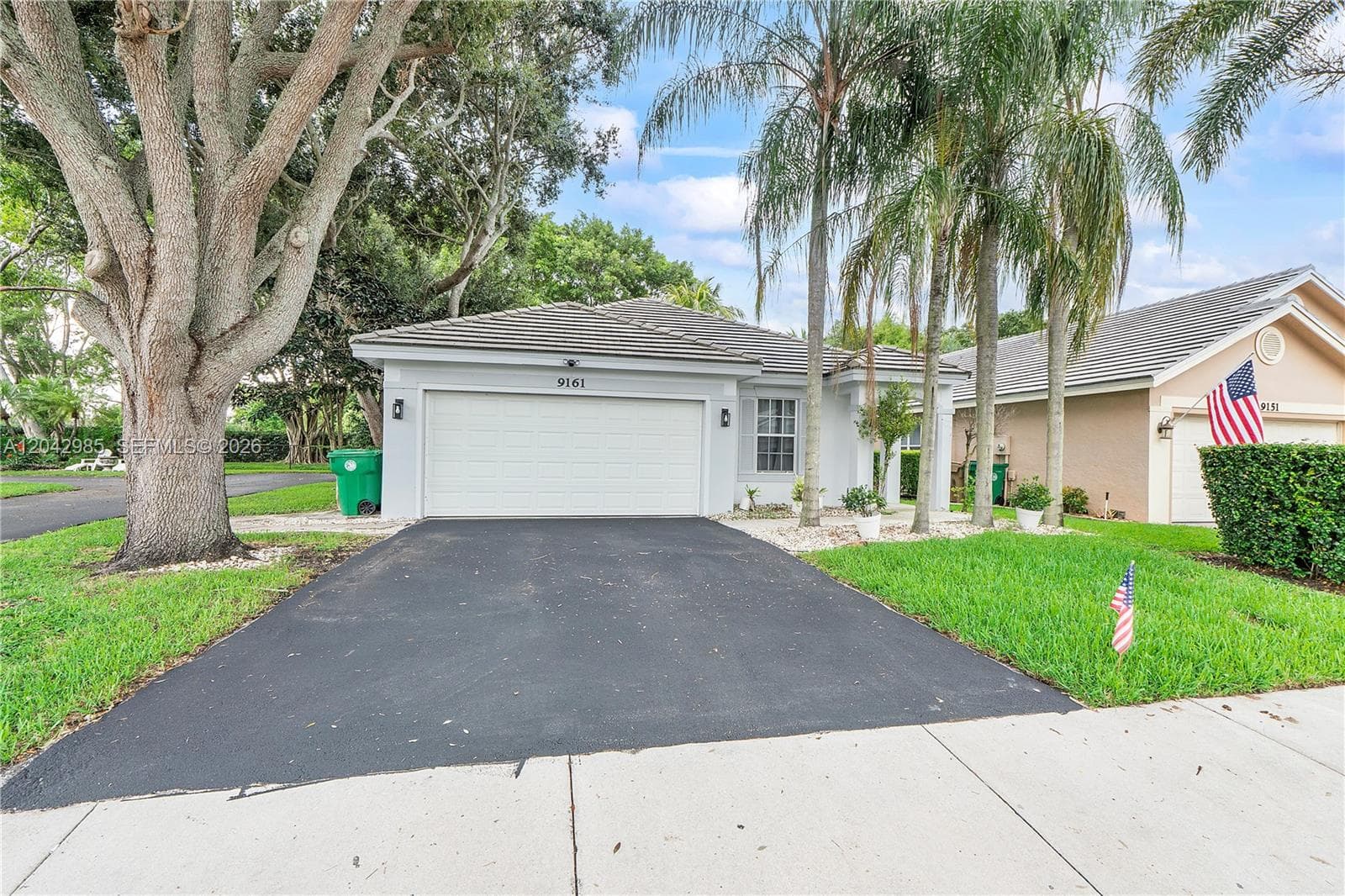 9161 N Lake Park Cir N, Davie FL 33328 - Davie, FL - Photo 1