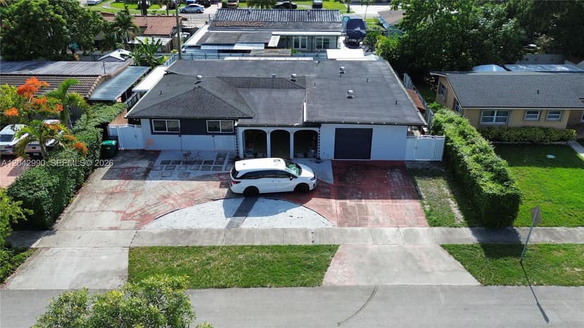 11512 NW 58th Ave, Hialeah FL 33012