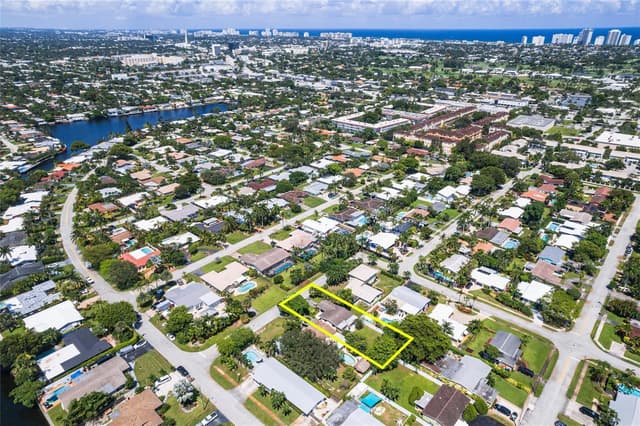 1676 NE 40th Street, Oakland Park FL 33334 - Oakland Park, FL - Photo 3