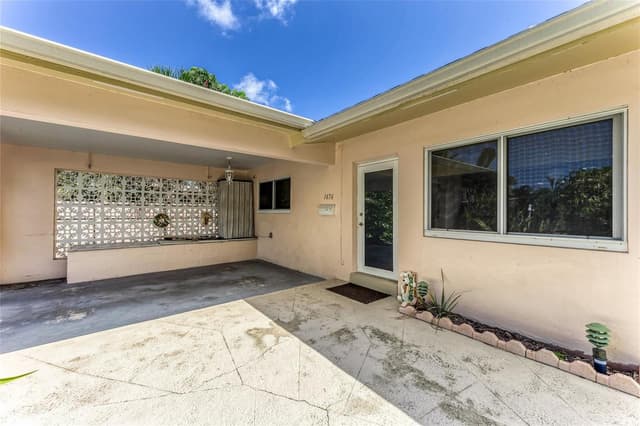 1676 NE 40th Street, Oakland Park FL 33334 - Oakland Park, FL - Photo 4