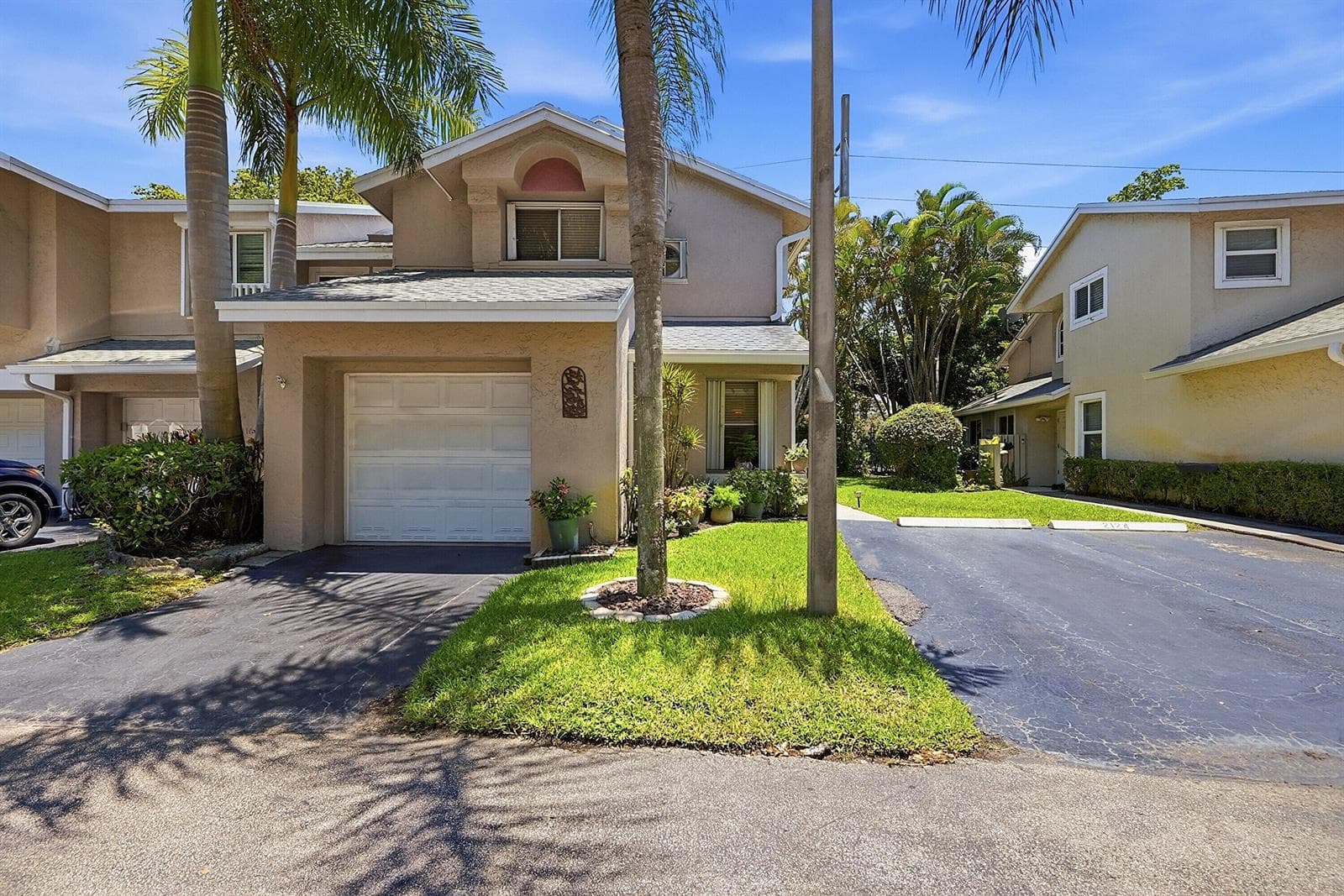 2118 Discovery Circle W, Deerfield Beach FL 33442 - Deerfield Beach, FL - Photo 1