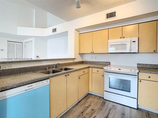 2080 W Preserve Way # 303, Miramar FL 33025 - Miramar, FL - Photo 4