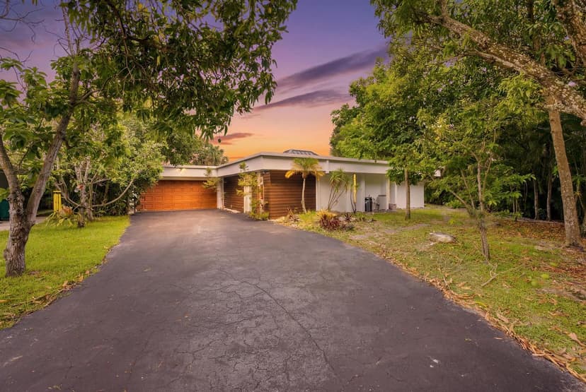 4400 Queen Palm Lane, Tamarac FL 33319