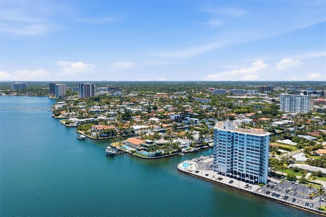 11930 N Bayshore Dr # 609, North Miami FL 33181 - North Miami, FL - Photo 2