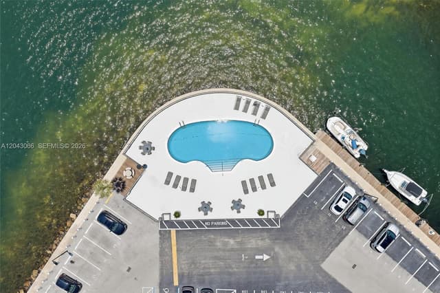 11930 N Bayshore Dr # 609, North Miami FL 33181 - North Miami, FL - Photo 4