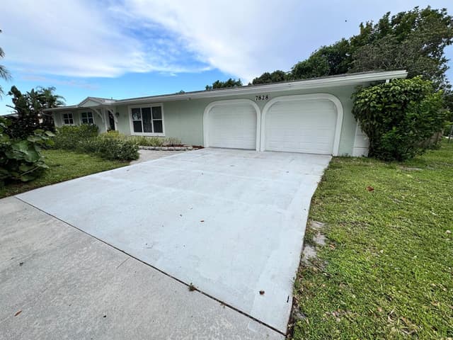 7828 Saint Andrews Road, Lake Worth FL 33467 - Lake Worth, FL - Photo 3