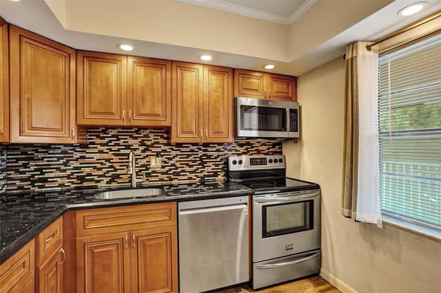 651 NW 80th Terrace # 207, Margate FL 33063 - Margate, FL - Photo 5