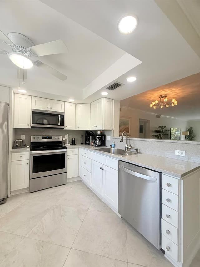 2301 Lucaya Lane # D3, Coconut Creek FL 33066 - Coconut Creek, FL - Photo 4