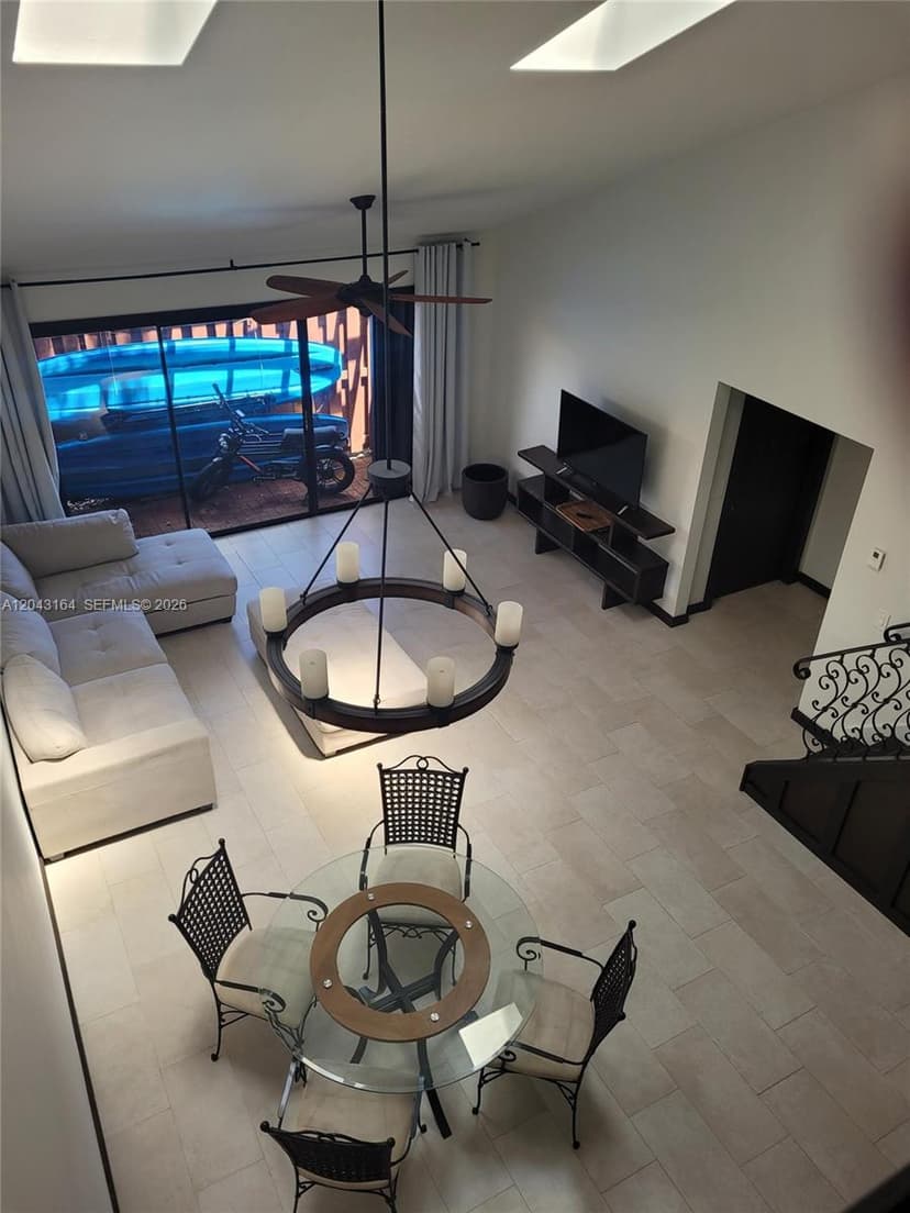406 SE 14th St, Dania Beach FL 33004