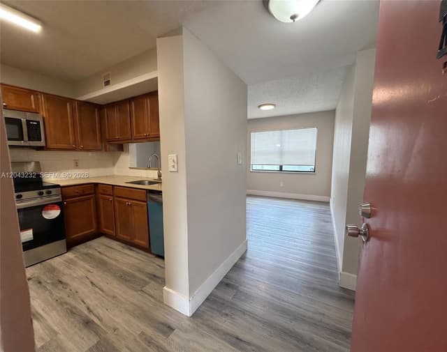 3400 Foxcroft Rd # 215, Miramar FL 33025 - Miramar, FL - Photo 2