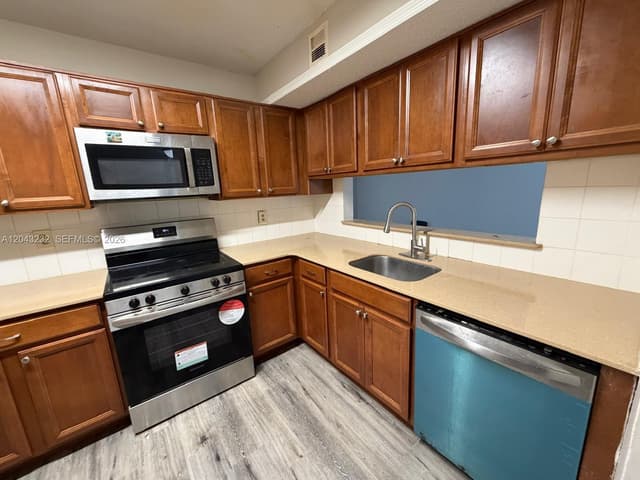 3400 Foxcroft Rd # 215, Miramar FL 33025 - Miramar, FL - Photo 4