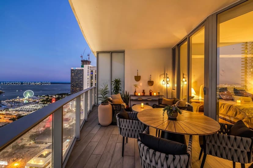 851 NE 1st Ave # 3403, Miami FL 33132
