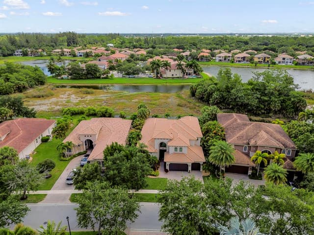 8729 Wellington View Drive, West Palm Beach FL 33411 - West Palm Beach, FL - Photo 2