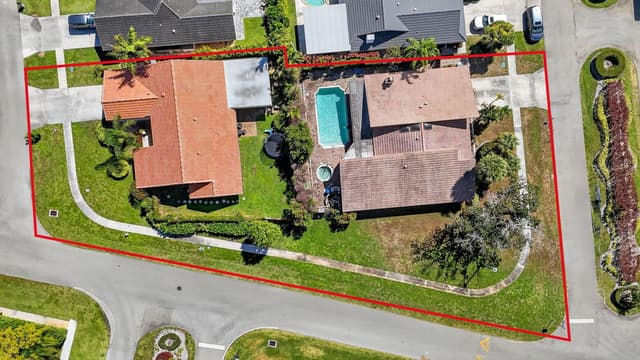 22220 Morning Glory Terrace, Boca Raton FL 33433 - Boca Raton, FL - Photo 2