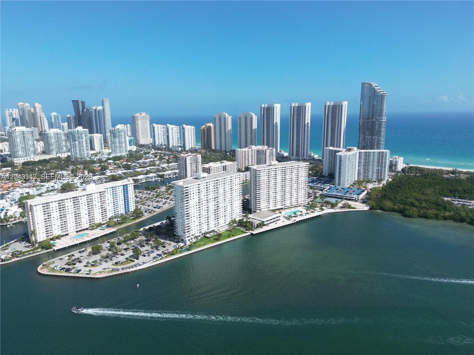 500 Bayview Dr # 1719, Sunny Isles Beach FL 33160 - Sunny Isles Beach, FL - Photo 1