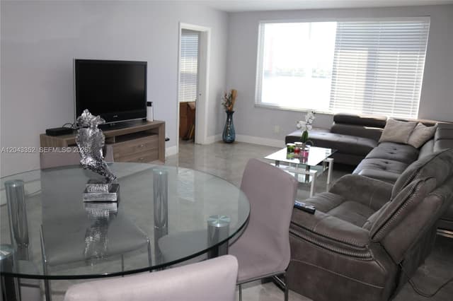 1150 NE 191st St # 37, Miami FL 33179 - Miami, FL - Photo 5