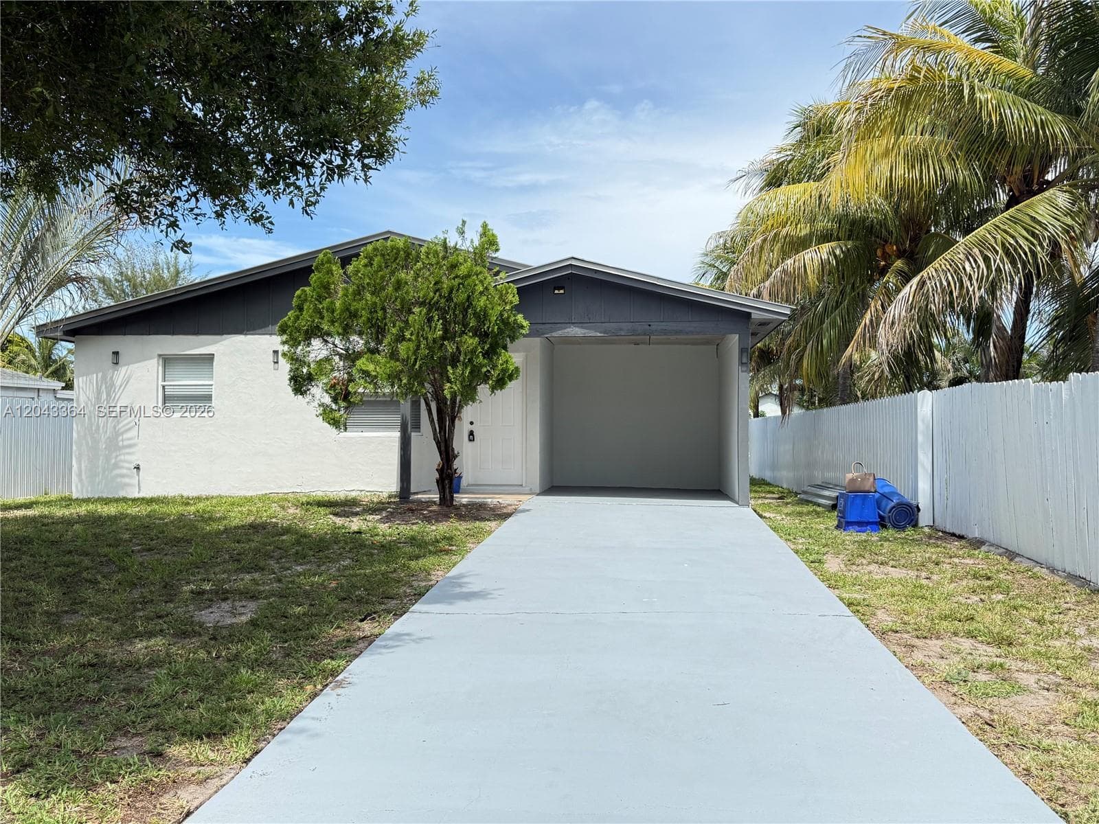 96 Caroline Dr, West Palm Beach FL 33415