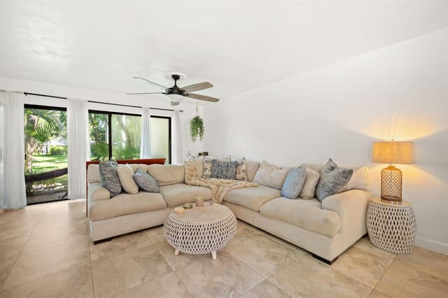 3407 Cherry Garden Circle # 151, Lauderhill FL 33319 - Lauderhill, FL - Photo 5