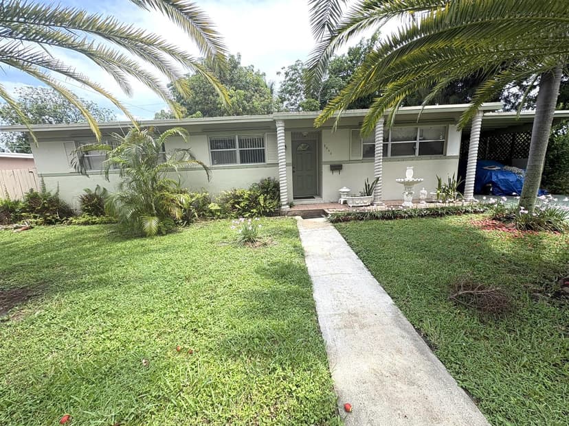 6940 NW 14th Court NW, Plantation FL 33313