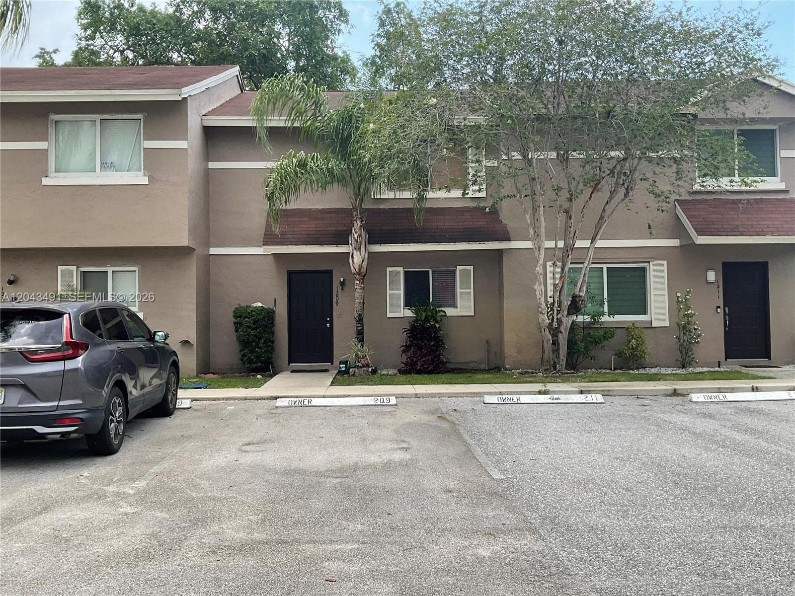 1209 Sussex Dr, North Lauderdale FL 33068