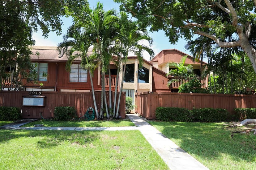 7019 SW 115th Place # F31, Miami FL 33173