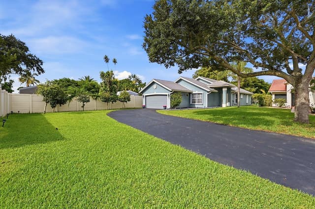 12445 SW 7th Place, Davie FL 33325 - Davie, FL - Photo 5