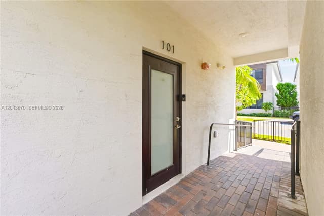 8167 NW 41st St # 101, Doral FL 33166 - Doral, FL - Photo 6