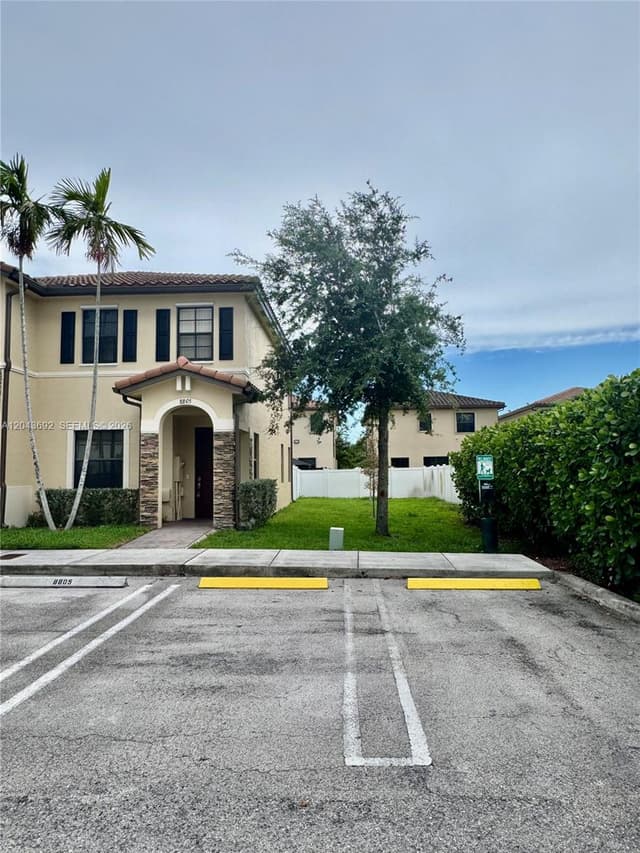 8805 W 35th Ave, Hialeah FL 33018 - Hialeah, FL - Photo 3