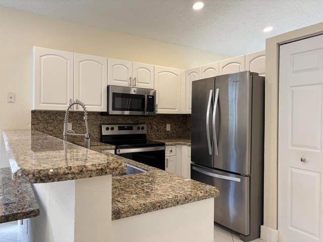 9676 Cherry Blossom Court, Boynton Beach FL 33437 - Boynton Beach, FL - Photo 7