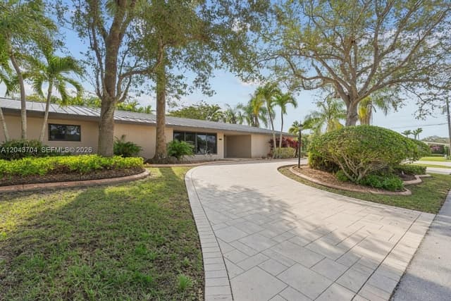 7430 SW 142nd Ter, Palmetto Bay FL 33158 - Palmetto Bay, FL - Photo 2