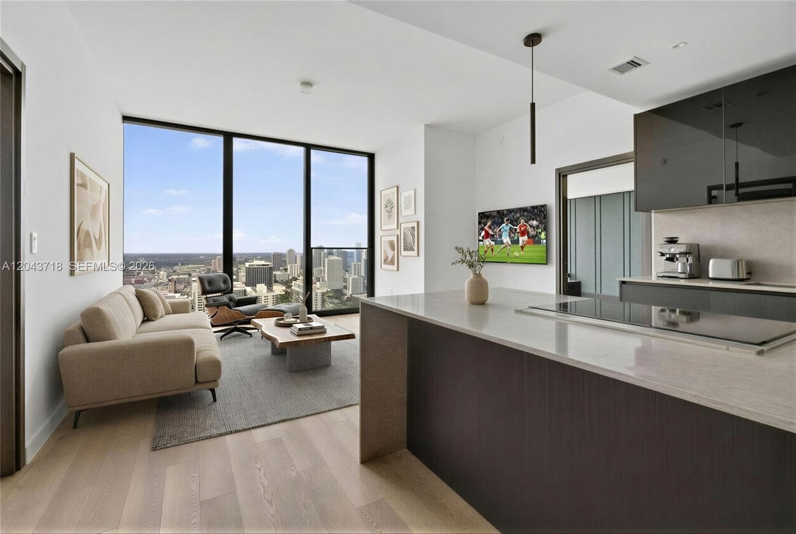 20 NE 11th # 4701, Miami FL 33132