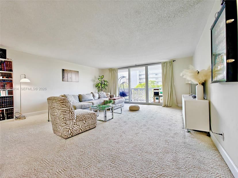 400 NE 12th Ave # 306, Hallandale Beach FL 33009