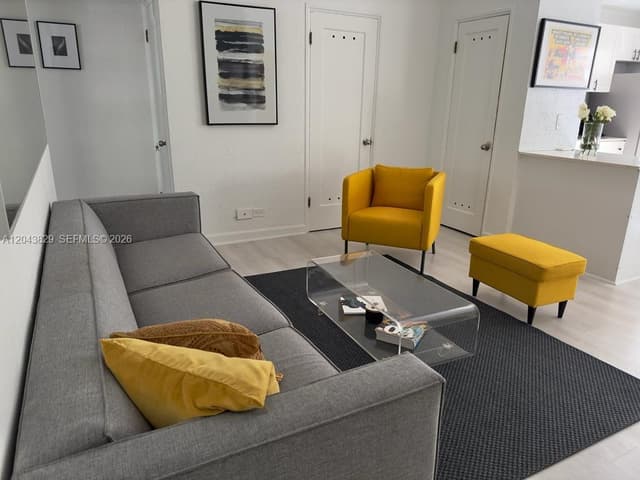 836 10th St # 5, Miami Beach FL 33139 - Miami Beach, FL - Photo 2