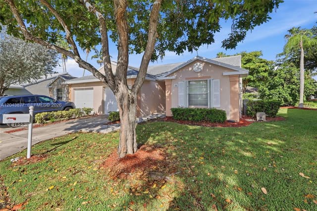 1855 SE 6th Ct, Homestead FL 33033 - Homestead, FL - Photo 2