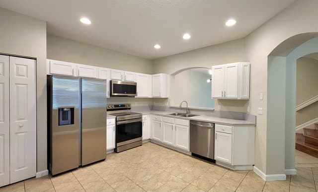 2124 Oakmont Drive, Riviera Beach FL 33404 - Riviera Beach, FL - Photo 7
