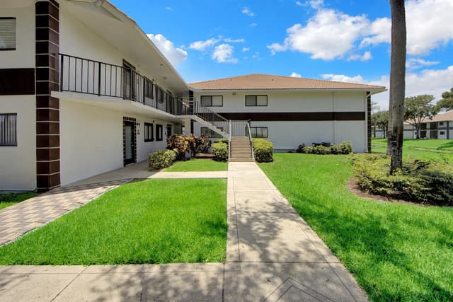 15451 Pembridge Drive # 206, Delray Beach FL 33484 - Delray Beach, FL - Photo 5