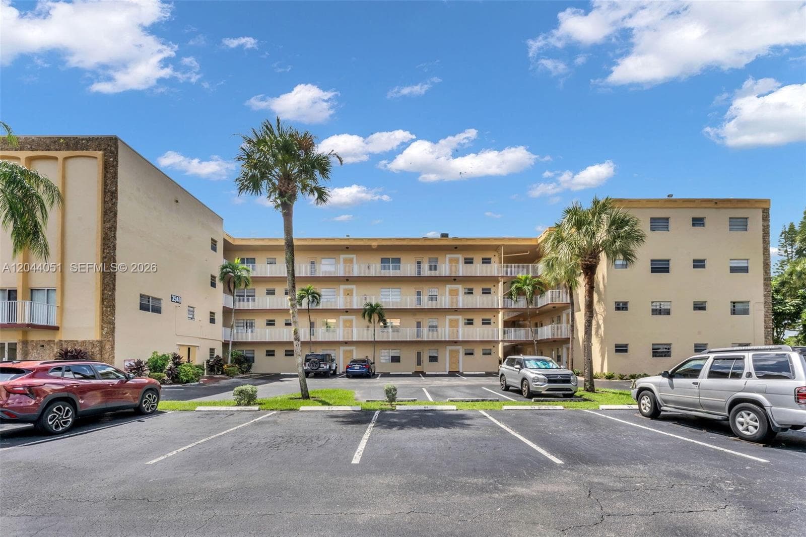 3940 NW 42nd Ave # 122, Lauderdale Lakes FL 33319
