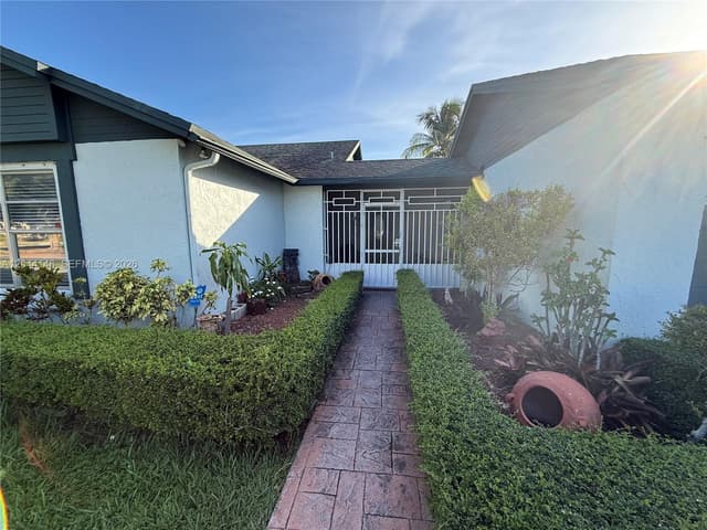 15622 SW 142nd Ct, Miami FL 33177 - Miami, FL - Photo 3