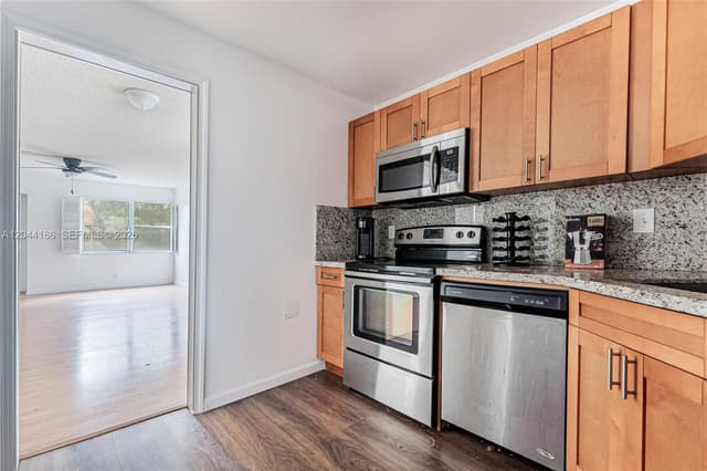 3301 Spanish Moss Ter # 406, Lauderhill FL 33319 - Lauderhill, FL - Photo 6
