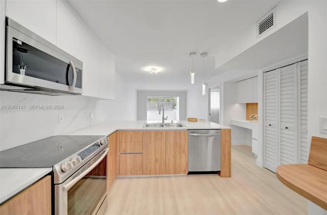 3100 Holiday Springs Blvd # 111, Margate FL 33063 - Margate, FL - Photo 2