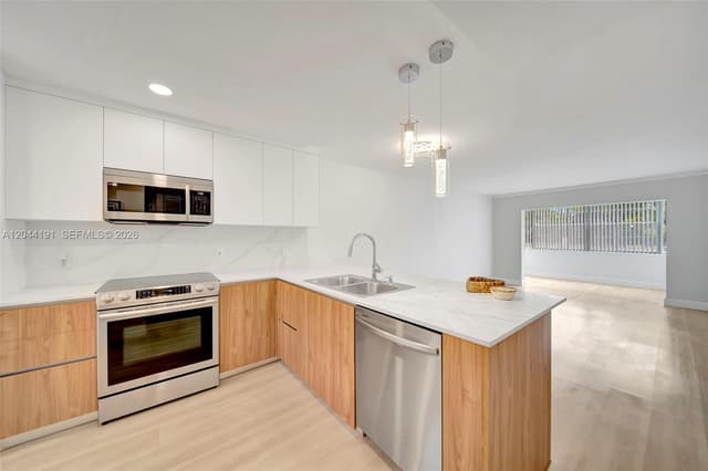 3100 Holiday Springs Blvd # 111, Margate FL 33063 - Margate, FL - Photo 6