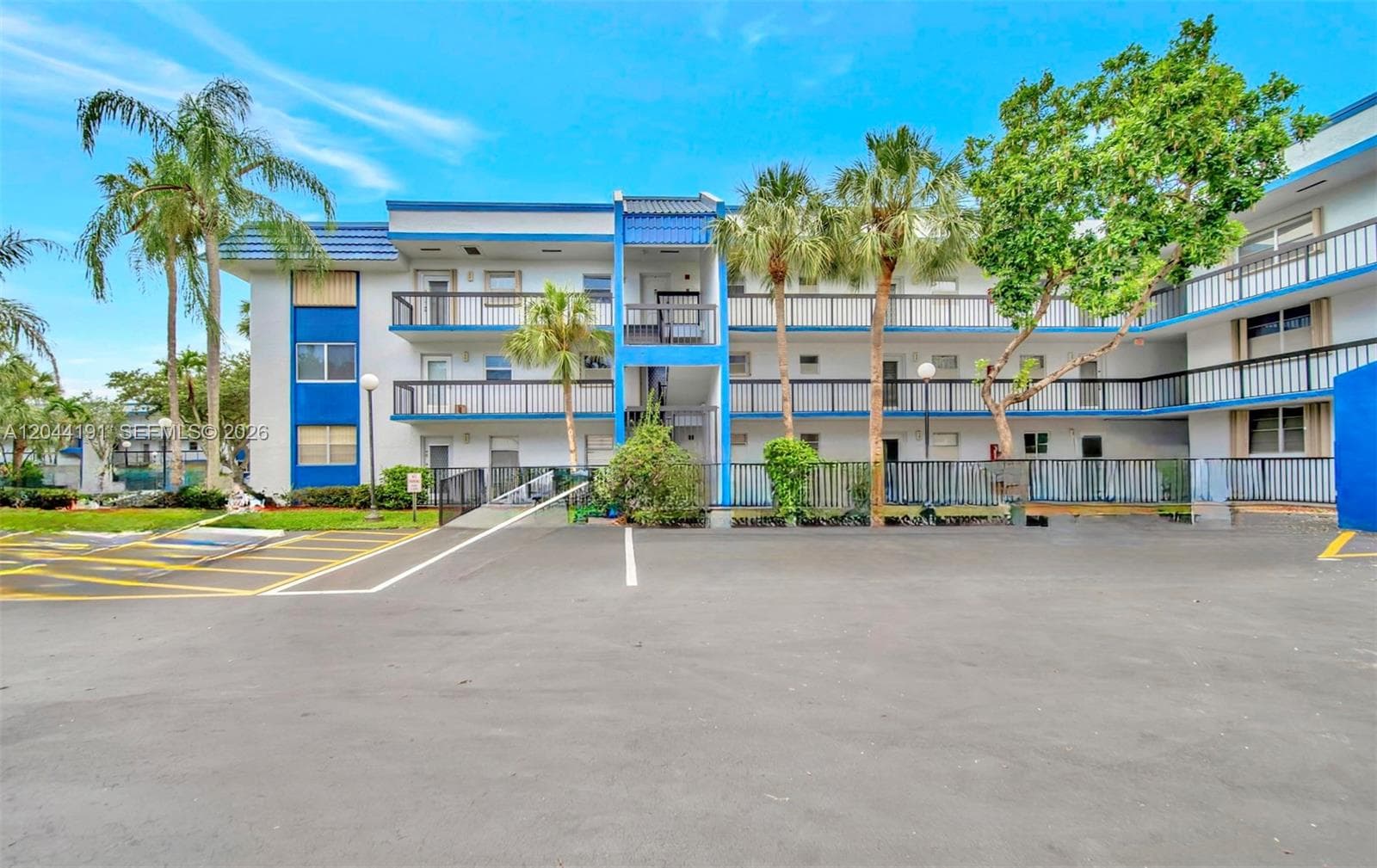 3100 Holiday Springs Blvd # 111, Margate FL 33063 - Margate, FL - Photo 1